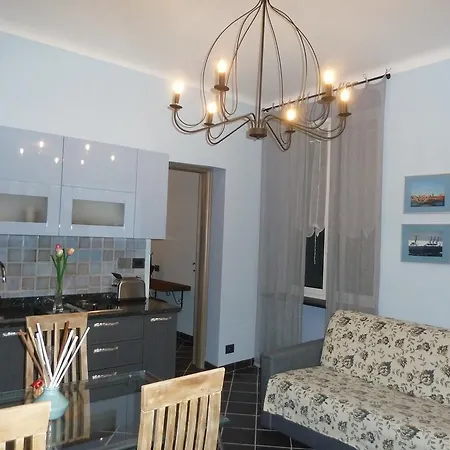 Casa Orefici, 4 In Front Of Aquarium! *