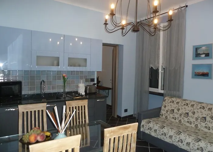 Casa Orefici, 4 In Front Of Aquarium!