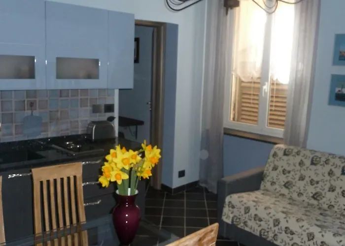 Casa Orefici, 4 In Front Of Aquarium!