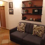 Casa Orefici, 4 In Front Of Aquarium! *